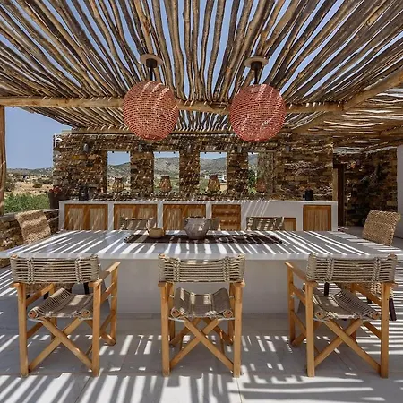 House Of Old Olive Tree Páros