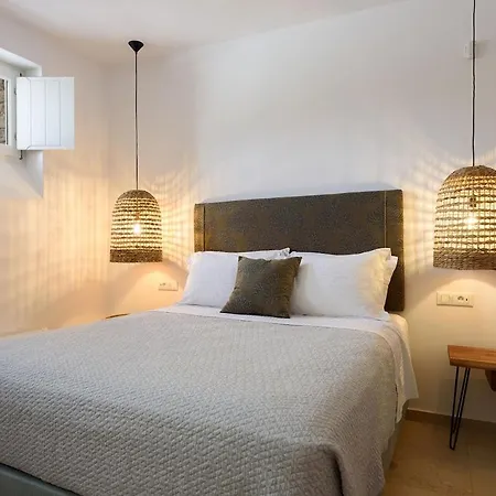 House Of Old Olive Tree Páros