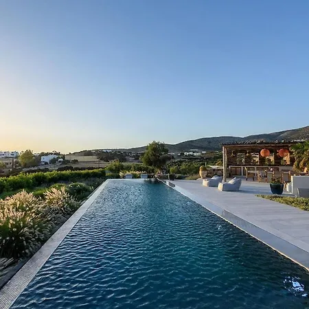 House Of Old Olive Tree Páros