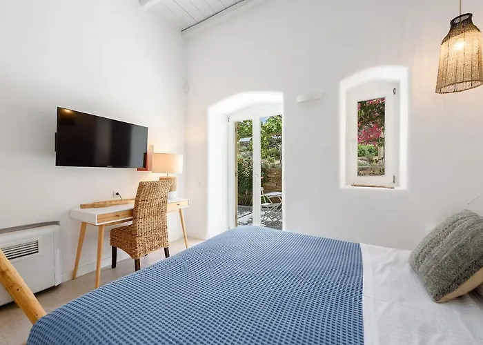 House Of Old Olive Tree * Πάρος