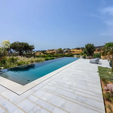 House Of Old Olive Tree * Parikia (Paros)