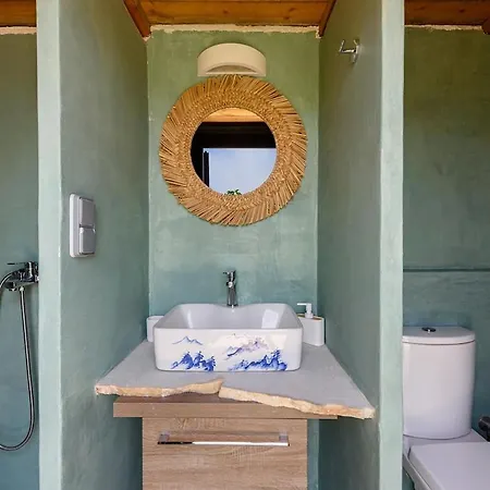 House Of Old Olive Tree * Parikia (Paros)