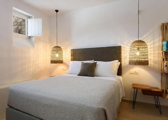 House Of Old Olive Tree Páros